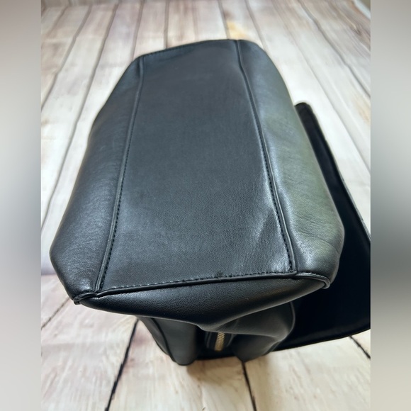 Parisian Chic Bebe Black and Gold Quilted Shoulder Bag. - Picture 7 of 14